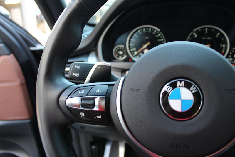 BMW X5 xDrive30d - fotka 13 z 25