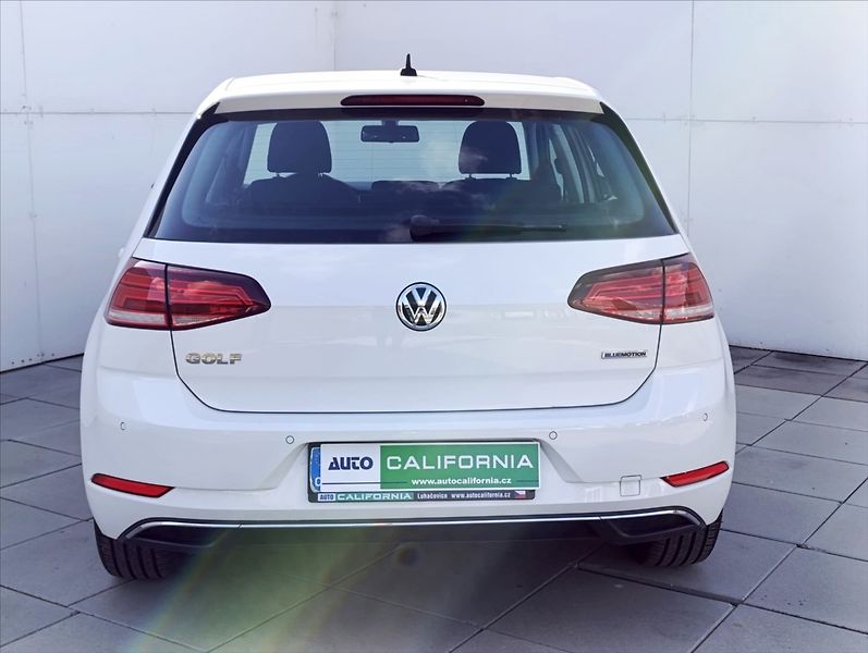 Volkswagen Golf 1,5 TGi  DSG Aut.klima ACC - fotka 8 z 33