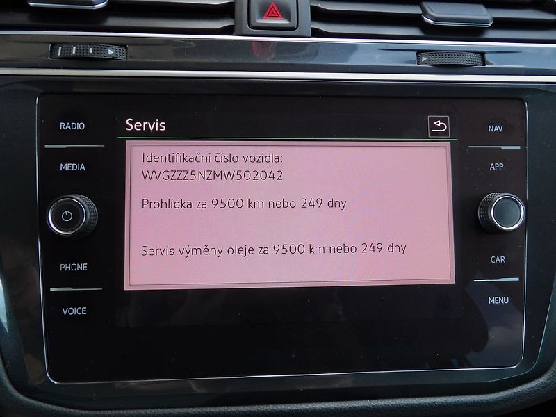 Volkswagen Tiguan 1.5TSI 110kW Virtual Life ACC - fotka 13 z 34