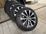 Volvo XC60 B5 AWD PLUS DARK // REZERVACE  - náhled 47