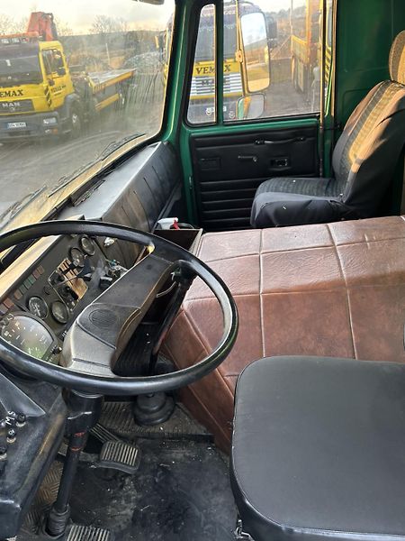 Tatra T815 6X6.2 s hydraulickou ruko - fotka 18 z 18