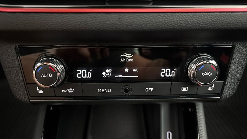 Škoda Scala 1.5 TSI DSG Monte Carlo - fotka 13 z 33