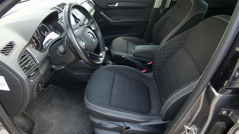 Škoda Octavia 2,0 TDI DSG Style 110 kW - fotka 18 z 25