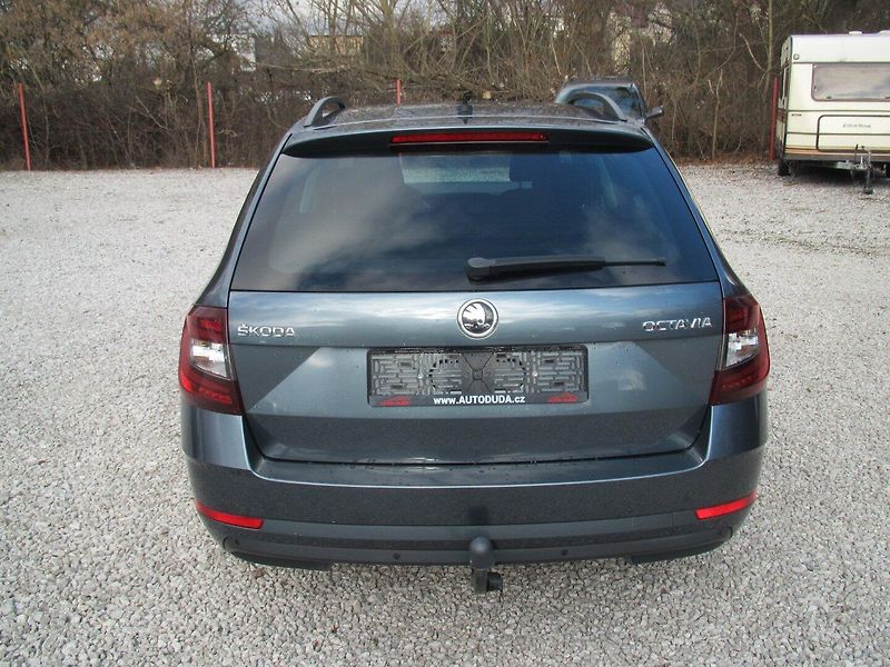 Škoda Octavia 2.0 TDI - fotka 5 z 18