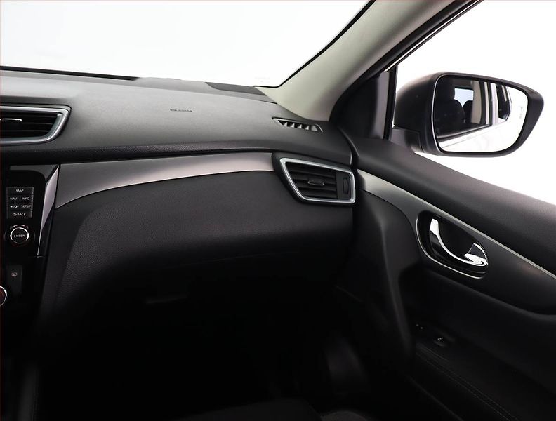 Nissan Qashqai (2018) 1.6 dCi, Automat, Serv.kniha - fotka 8 z 22