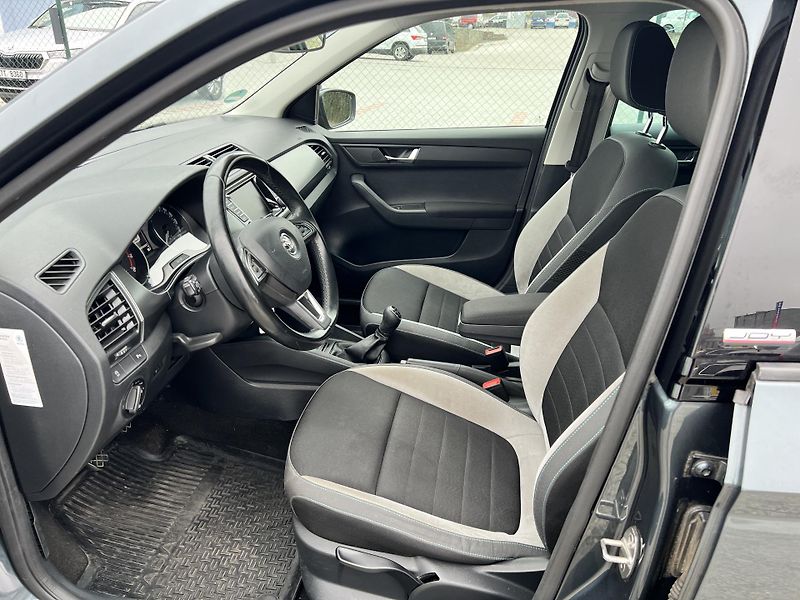Škoda Fabia JOY 1.0MPi 55kw KLIMA NAVI ALU - fotka 9 z 47
