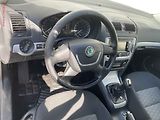 Škoda Octavia (2012) 2.0 TDi, ČR, autoAC - náhled 12