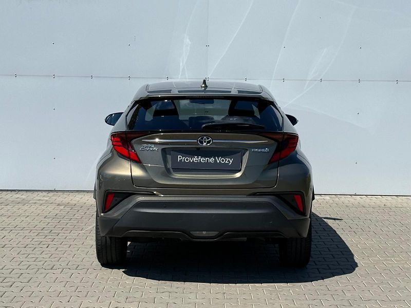 Toyota C-HR 1.8 HSD e-CVT Executive - fotka 9 z 29