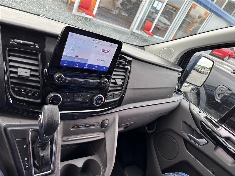 Ford Tourneo Custom 2,0 EcoBlue 125kW L2 - fotka 37 z 38