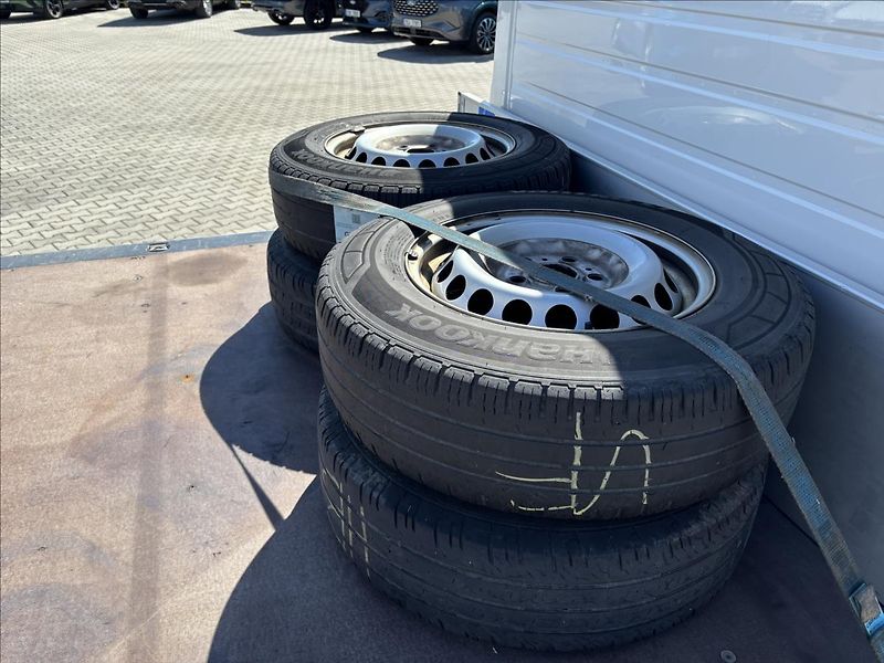 Volkswagen Crafter 2,0 TDI 130kW dlouhy rozvor L4 - fotka 12 z 35