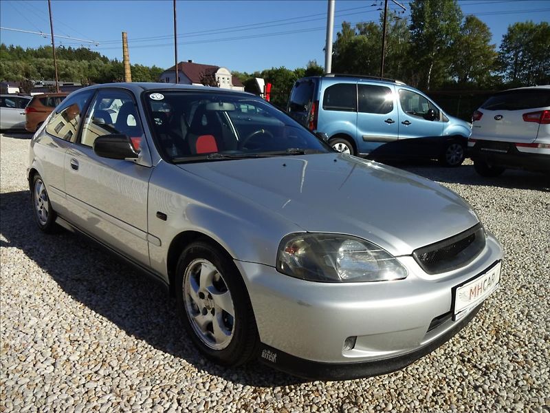Honda Civic 1,6VTI 118kW - fotka 9 z 51