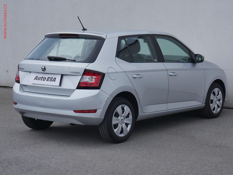 Škoda Fabia (2019) 1.0i, ČR, Active - fotka 4 z 16