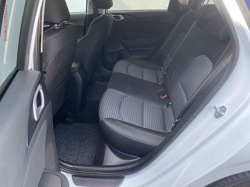 Kia Ceed (2022) 1.5T-GDi SW, 1.maj,ČR, LED - fotka 10 z 17