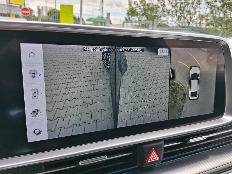 Hyundai Ioniq 6 STYLE PREMIUM 4x4 239 kW - fotka 37 z 44