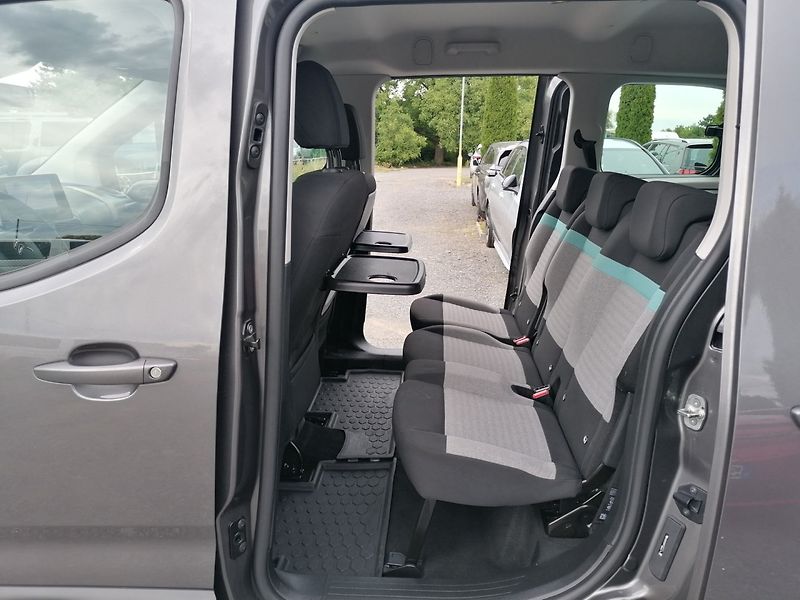 Citroën Berlingo (2021) XL 1.5 BlueHdi Shine Navi - fotka 10 z 32