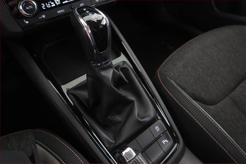 Škoda Scala (2023) 1.5 TSI, Automat, ČR,1.maj - fotka 13 z 16