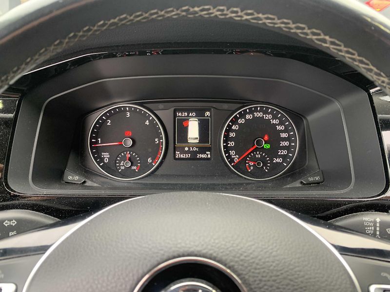 Volkswagen Multivan 2.0 TDi 150 kW DSG 2+2+3 - fotka 12 z 18