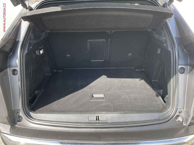 Peugeot 3008 (2017) 1.6 THP, GT Line, AT, LED - fotka 7 z 17