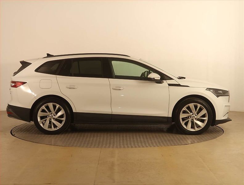 Škoda Enyaq (2021) Suite iV 60 (62 kWh), SoH 91% - fotka 6 z 23
