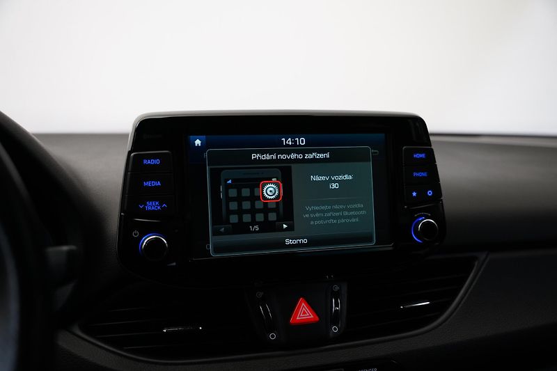 Hyundai i30 - fotka 18 z 23