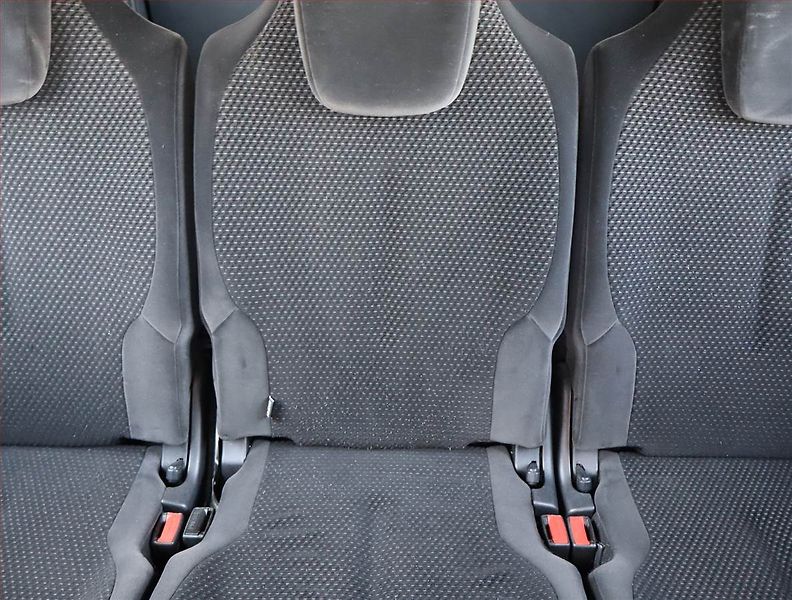 Citroën C4 Picasso (2006) 1.6 HDi, 7 míst, po STK, Klima - fotka 10 z 21