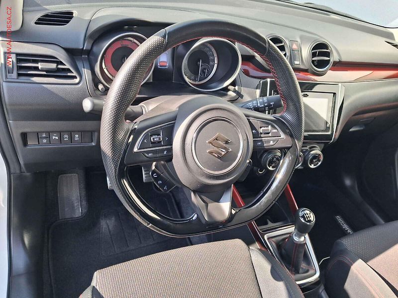 Suzuki Swift (2021) 1.4 BJet, Sport, LED, navi - fotka 13 z 21