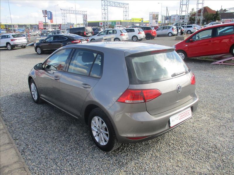 Volkswagen Golf 1,2 TSi,aut.klima.serv.kn. - fotka 6 z 39