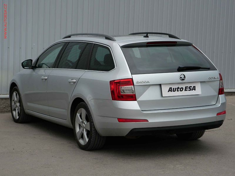 Škoda Octavia (2015) 2.0TDi, DSG, navi, bixen - fotka 6 z 19