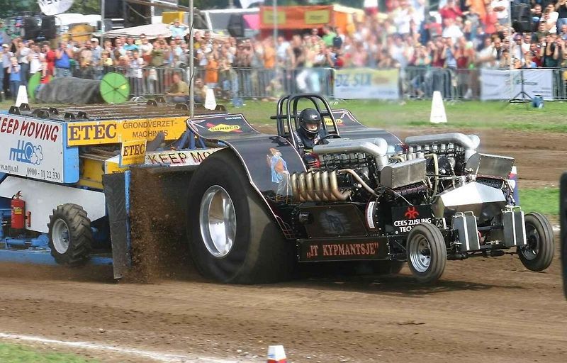 Záběr z Tractor Pullimgu v dánském Lintrupu v roce 2024.