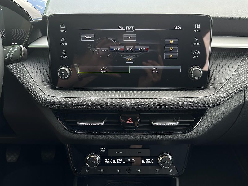 Škoda Fabia 1.0TSi 95PS LED V.Cockpit Clim - fotka 19 z 34
