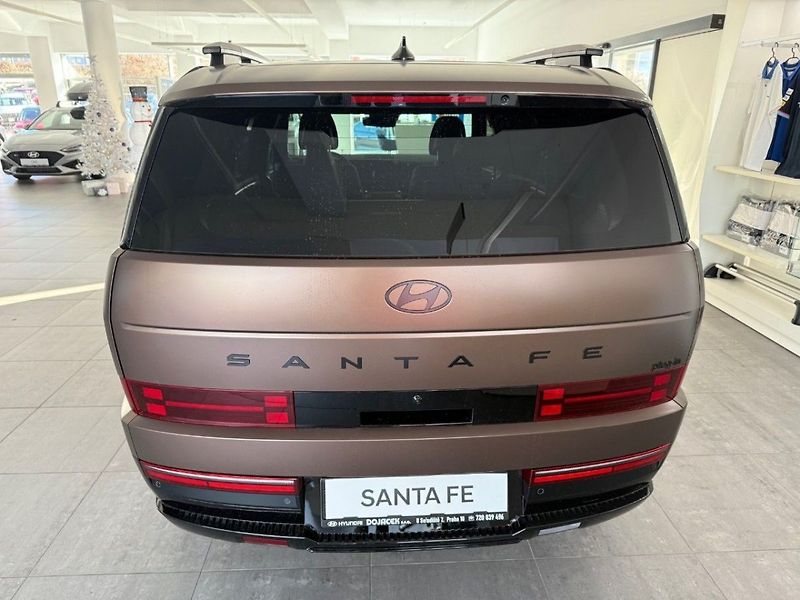 Hyundai Santa Fe 7S 25 1,6 TGDI PHEV 4WD AT CAL - fotka 3 z 10