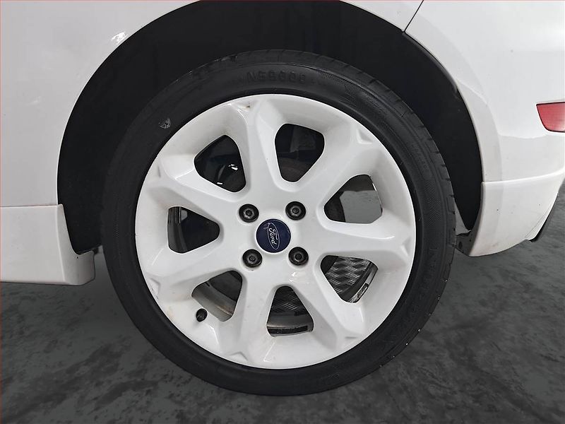 Ford Fiesta (2011) Comfort 1.25, Park. senzory - fotka 14 z 17