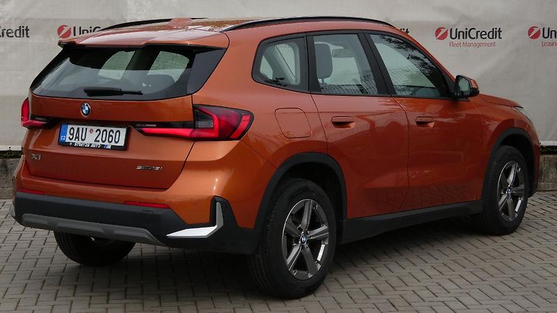 BMW X1 sDrive 18i - fotka 3 z 22