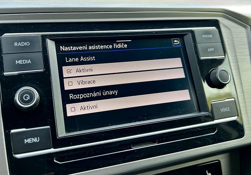 Volkswagen Passat (2021) B8 VARIANT 2.0 TDI DSG 2021 - fotka 27 z 37