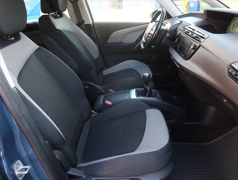 Citroën C4 Picasso (2016) 1.6 BlueHDi, 7 míst - fotka 9 z 21