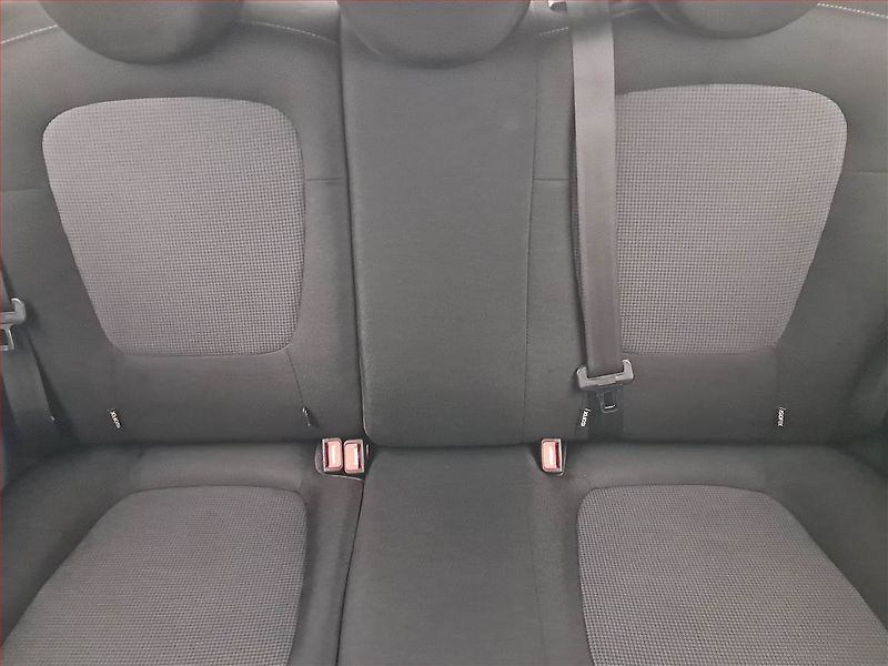 Hyundai i20 (2013) 1.2, nová STK, Tažné - fotka 10 z 15
