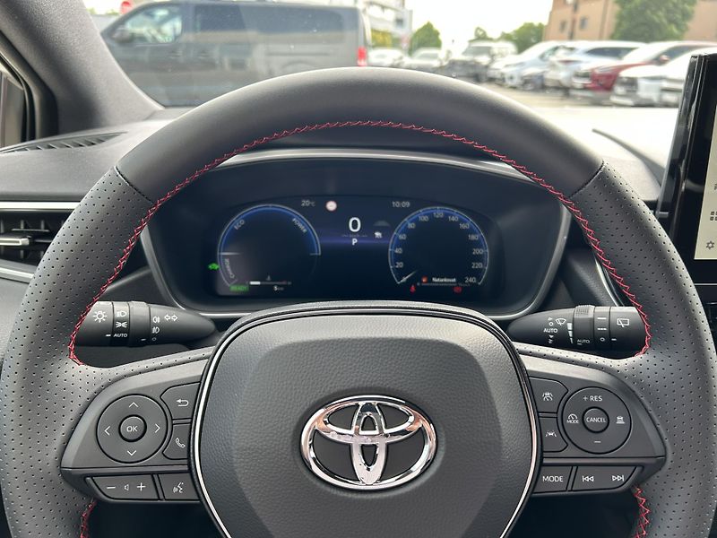 Toyota Corolla (2026) TS 1.8 HEV GR SPORT  - fotka 6 z 14
