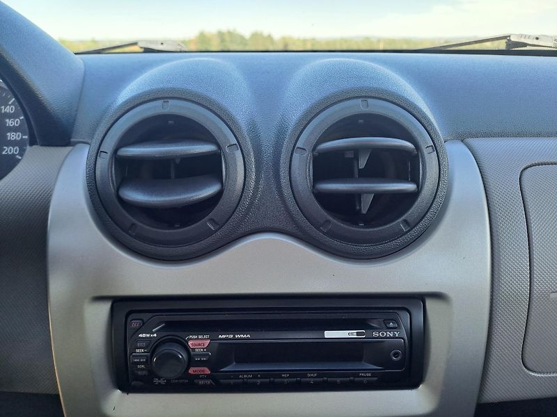 Dacia Sandero (2010) 1.4 2xKOLA, PĚKNÝ STAV - fotka 21 z 25