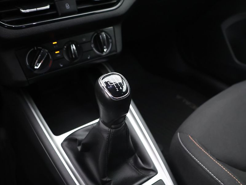 Škoda Scala 1,0 TSI 85kW Ambition CZ - fotka 21 z 30