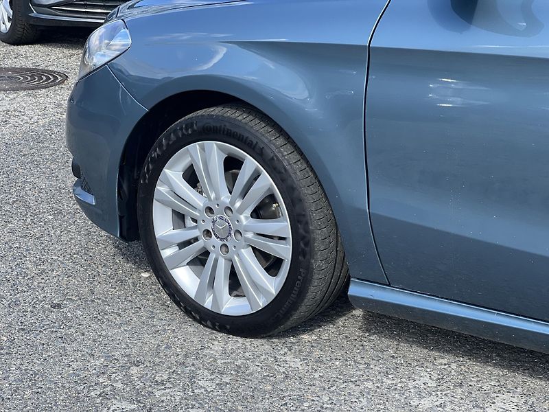 Mercedes-Benz Třídy B B180 1.6i 90kw KAMERA NAVI ALU - fotka 46 z 50