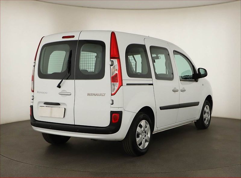 Renault Kangoo (2021) Zen 1.5 dCi, 5Míst, ČR, 1Maj - fotka 5 z 11
