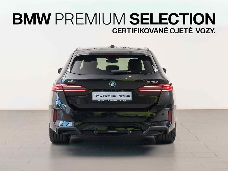 BMW Řada 5 540d xDrive Touring - fotka 4 z 20
