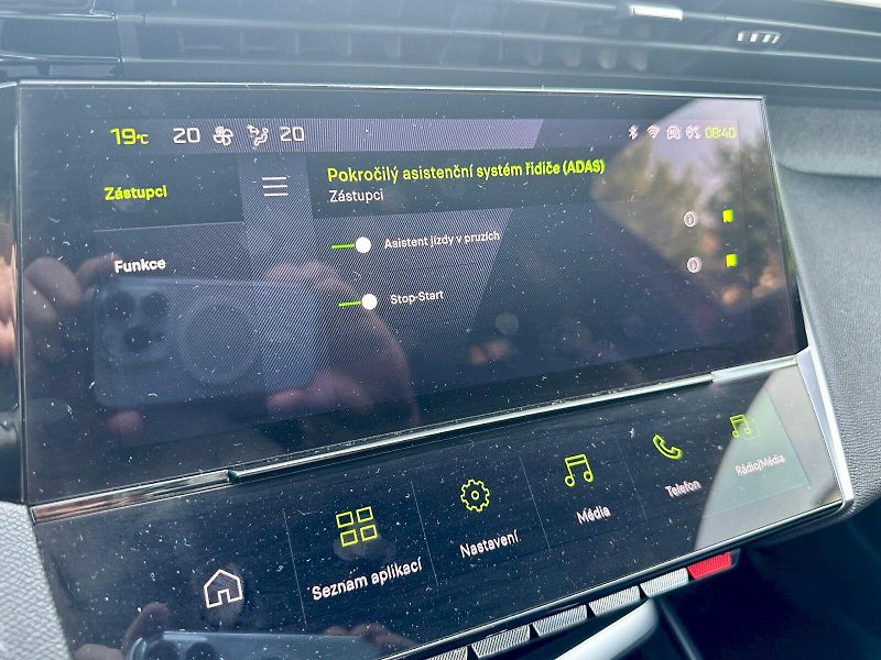 Peugeot 308 (2022) ALLURE PACK 1.2 PureTech 130 S - fotka 17 z 27