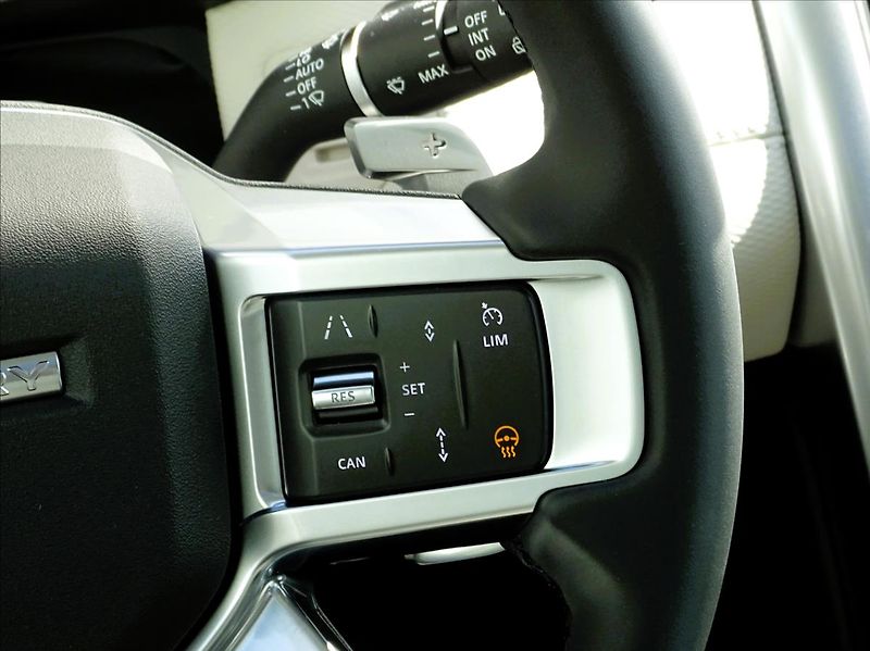 Land Rover Discovery 3,0 D350 GEMINI AWD - fotka 17 z 32