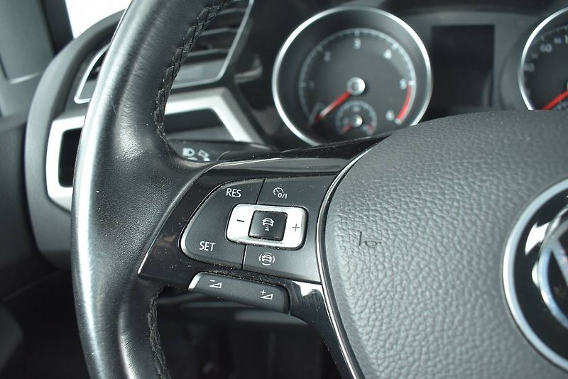 Volkswagen Touran (2022) 2.0TDI 110kW Závěs, DSG - fotka 14 z 23