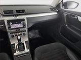 Volkswagen Passat (2014) 2.0 TDI, Automat, Xenony - náhled 8