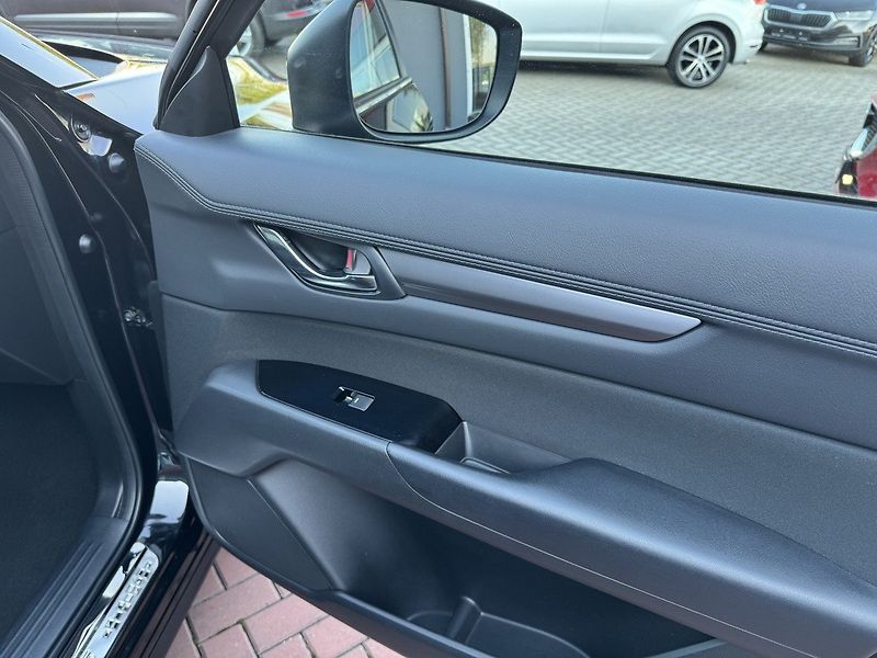 Mazda CX-5 (2018) 2.0 G-165 LED Navi Kamera Blis - fotka 18 z 45