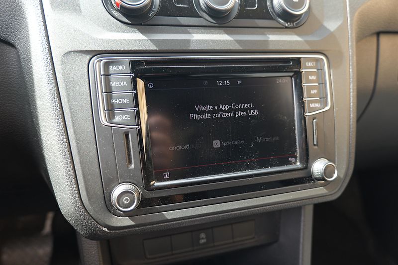 Volkswagen Caddy 1.4 TSi DSG Kam CarPlay Tažné - fotka 28 z 33