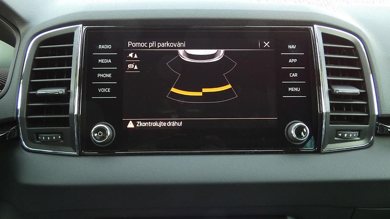 Škoda Karoq 1,5 TSI DSG Style - fotka 14 z 22