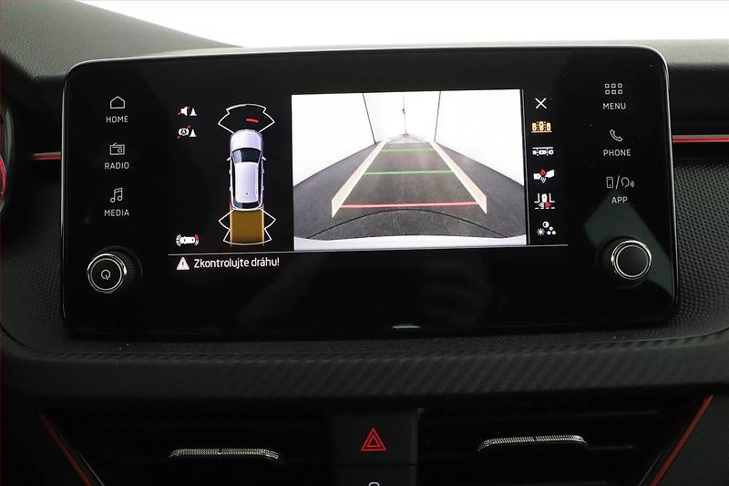 Škoda Kamiq (2025) 1.0 TSI, MONTE CARLO, KEYLESS - fotka 12 z 19